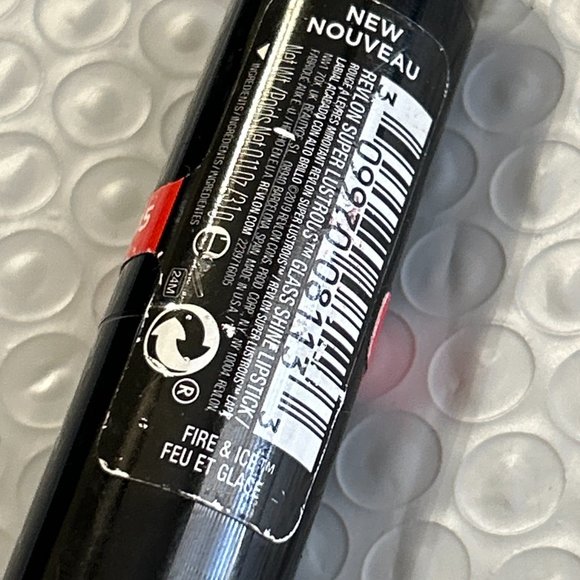 Revlon Lipstick #005 Fire & Ice Shine - Picture 10 of 10